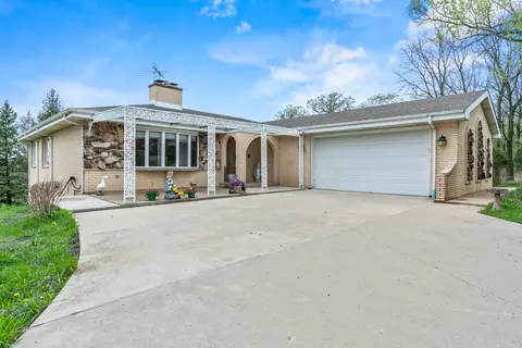 27855 W Main St, Wauconda, IL 60084