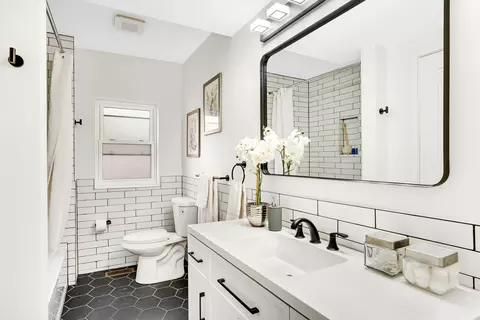 10141 S Artesian Ave, Chicago, IL 60655 photo 13
