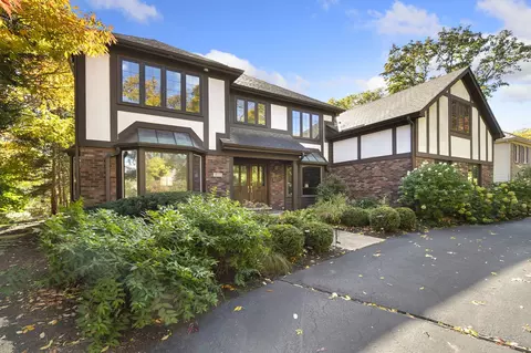 1222 Champion Forest Ct, Wheaton, IL 60187
