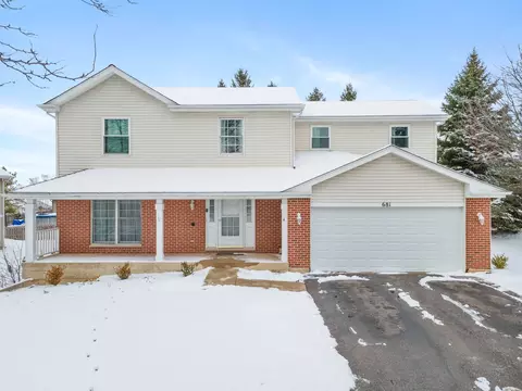 681 Majestic Dr, Algonquin, IL 60102