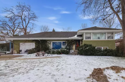 1009 Hastings St, Park Ridge, IL 60068