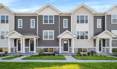 1433 Oakfield Ln, Pingree Grove, IL 60140