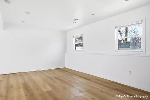 Living - 3601 Ellen Rd, Mchenry, IL 60050 photo 6 of 7