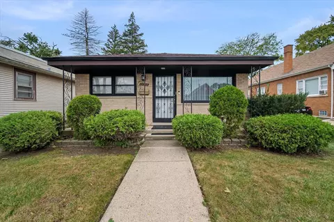 12356 S Carpenter St, Calumet Park, IL 60827