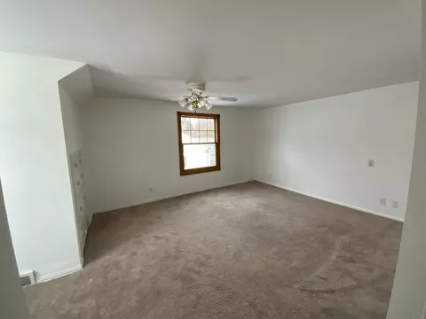 Bedroom - 160 Ingleside Ave, Aurora, IL 60506 photo 1 of 2