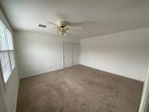 Bedroom - 160 Ingleside Ave, Aurora, IL 60506 photo 2 of 2