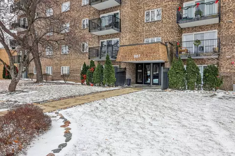 907 Curtiss St #407, Downers Grove, IL 60515