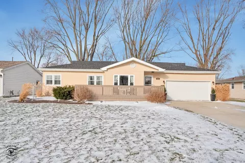 4214 W Josephine Dr, Kankakee, IL 60901