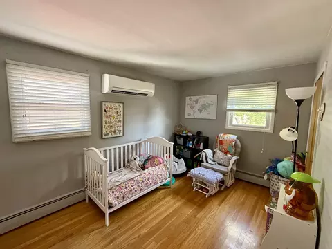 Bedroom - 5653 Dover Rd, Oak Forest, IL 60452 photo 3 of 4