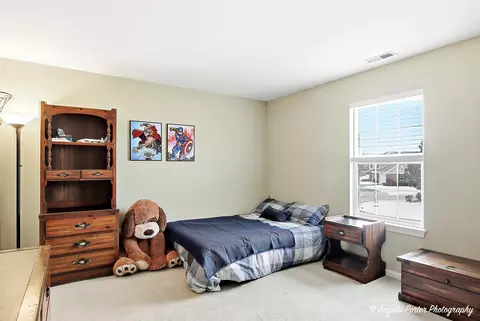 Bedroom - 5912 Dublin Ct, Mchenry, IL 60050 photo 3 of 5
