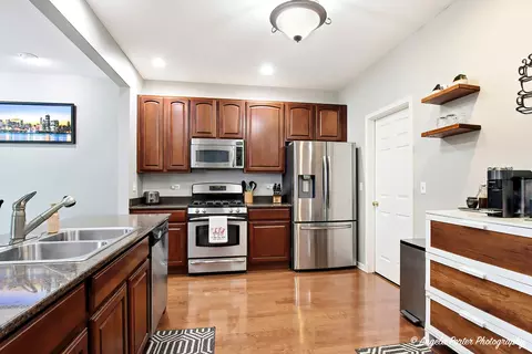 Kitchen - 5912 Dublin Ct, Mchenry, IL 60050 photo 1 of 4