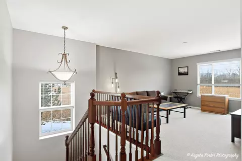 Entry Way - 5912 Dublin Ct, Mchenry, IL 60050 photo 3 of 3