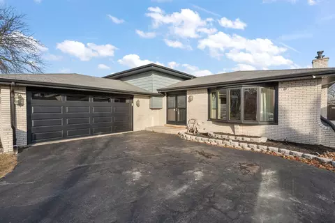 Exterior - 17759 Maple St, Lansing, IL 60438 photo 8 of 9
