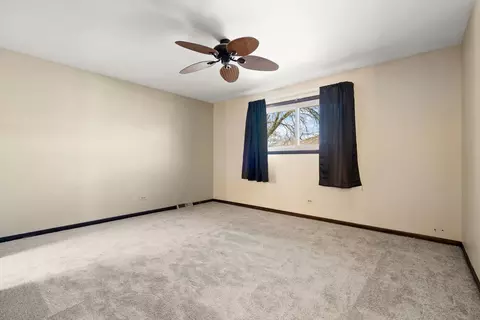 Bedroom - 17759 Maple St, Lansing, IL 60438 photo 3 of 5