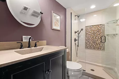 Bath - 17759 Maple St, Lansing, IL 60438 photo 3 of 4