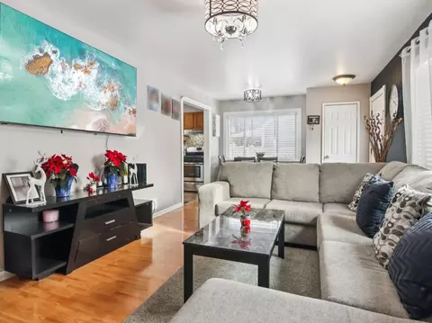 Living - 2124 Halsey Dr, Des Plaines, IL 60018 photo 3 of 3