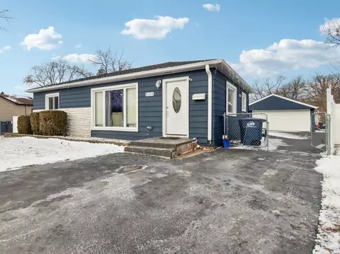 Exterior - 2124 Halsey Dr, Des Plaines, IL 60018 photo 2 of 8