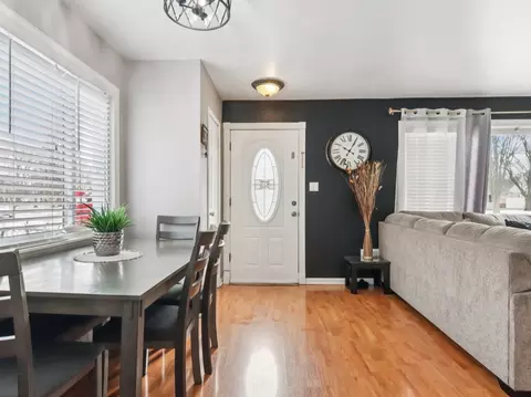 Entry Way - 2124 Halsey Dr, Des Plaines, IL 60018 photo 2 of 2