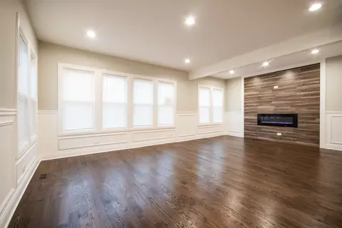 Living - 518 E 90th St, Chicago, IL 60619 photo 1 of 5