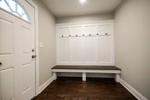 Entry Way - 518 E 90th St, Chicago, IL 60619 photo 3 of 4