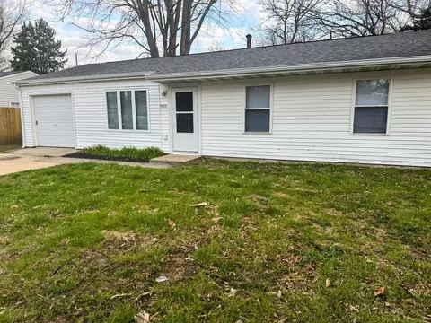 2612 W Kirby Ave, Champaign, IL 61821