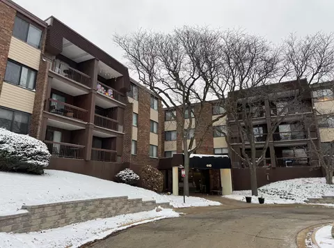 Undisclosed, Glen Ellyn, IL 60137