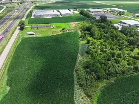 3700 Plank Rd, Peru, IL 61354