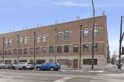 750 N Noble St #F, Chicago, IL 60642
