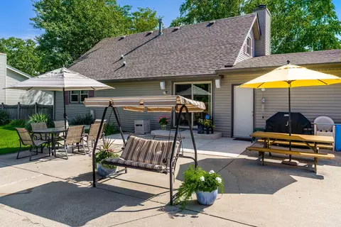 Exterior - 11748 Cedarbrook Rd, Roscoe, IL 61073 photo 8 of 15