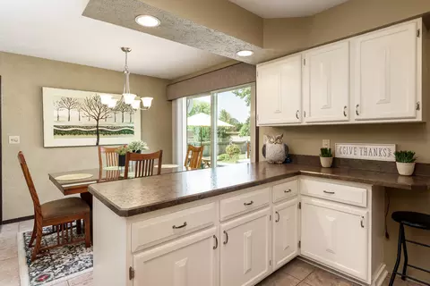 Kitchen - 11748 Cedarbrook Rd, Roscoe, IL 61073 photo 4 of 4