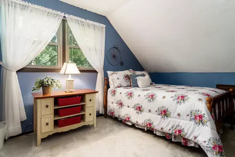 Bedroom - 11748 Cedarbrook Rd, Roscoe, IL 61073 photo 6 of 7