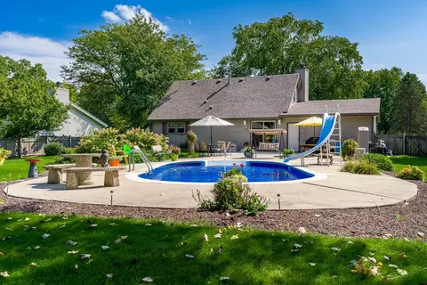 Exterior - 11748 Cedarbrook Rd, Roscoe, IL 61073 photo 11 of 15
