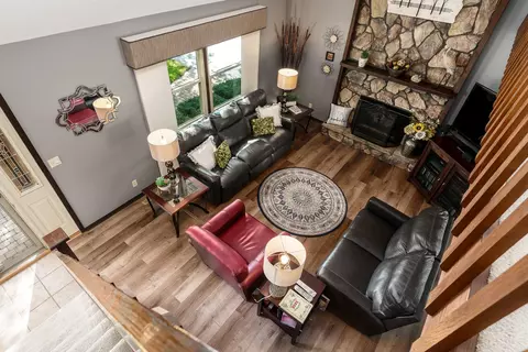 Living - 11748 Cedarbrook Rd, Roscoe, IL 61073 photo 4 of 4