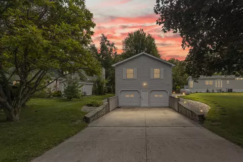 271 Fossil Bay Ct, Wilmington, IL 60481