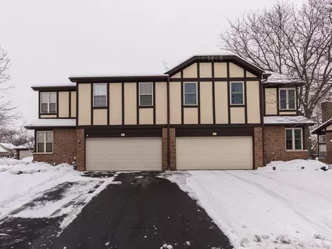 2 Willow Bridge Way, Bloomingdale, IL 60108
