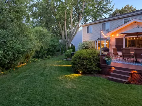 Exterior - 5187 Chambers Dr, Hoffman Estates, IL 60010 photo 7 of 13