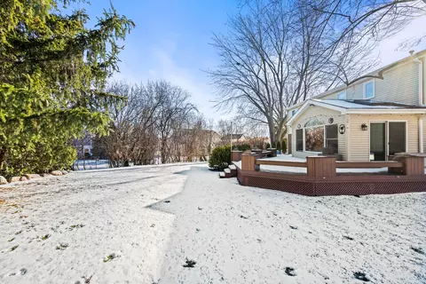 Exterior - 5187 Chambers Dr, Hoffman Estates, IL 60010 photo 9 of 13