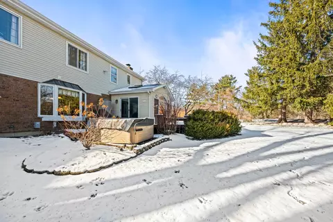 Exterior - 5187 Chambers Dr, Hoffman Estates, IL 60010 photo 10 of 13