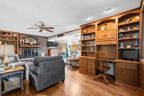 Other - 5187 Chambers Dr, Hoffman Estates, IL 60010 photo 3 of 13