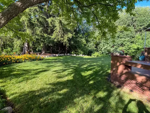 Exterior - 5187 Chambers Dr, Hoffman Estates, IL 60010 photo 5 of 13