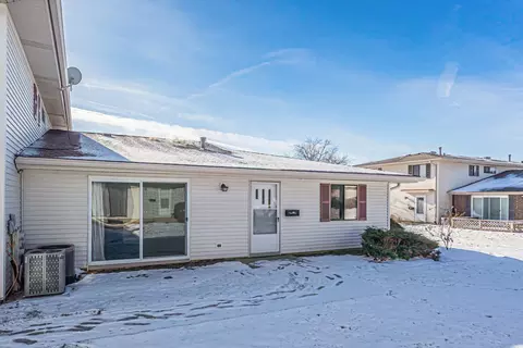 236 Whidah Ct #236, Schaumburg, IL 60194