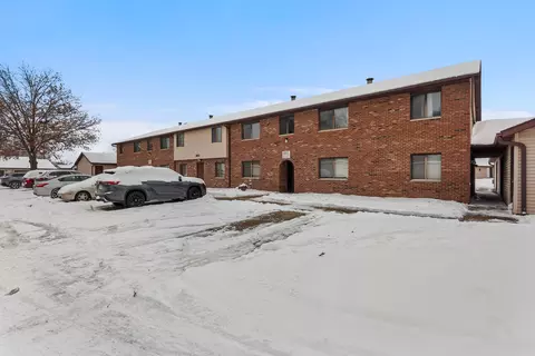 1801 Richardson Dr #7, Urbana, IL 61802