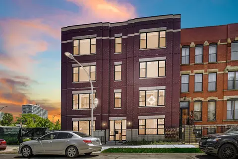 3105 S Giles Ave #4S, Chicago, IL 60616