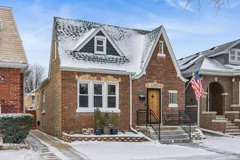 5218 N Mason Ave, Chicago, IL 60630
