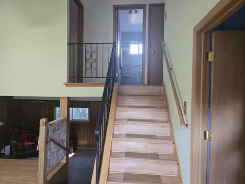 Entry Way - 14431 Tripp Ave, Midlothian, IL 60445 photo 1 of 1