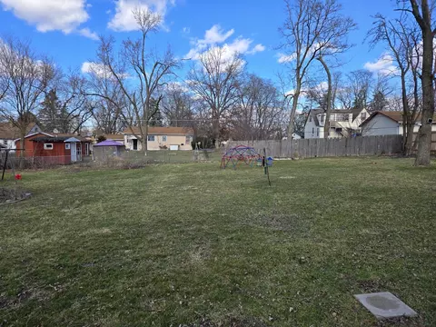 Exterior - 16517 Plainview Dr, Markham, IL 60428 photo 3 of 5