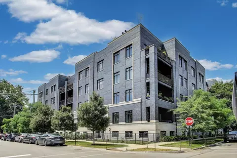 5748 N Hermitage Ave #206, Chicago, IL 60660