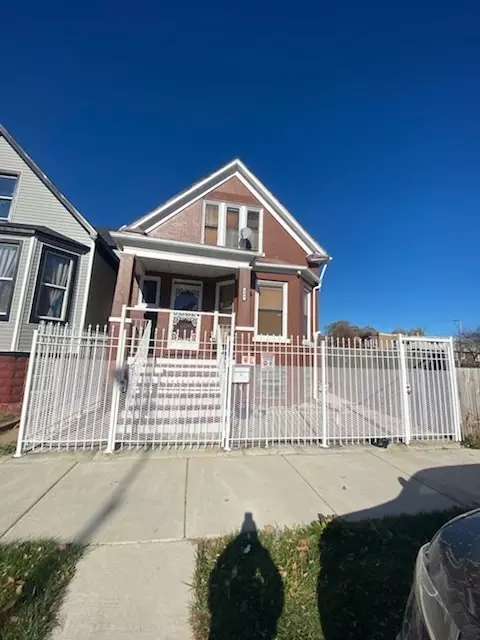 906 W 71st St, Chicago, IL 60621