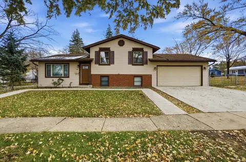 7151 Mulberry St, Hanover Park, IL 60133