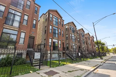 949 W 51st St, Chicago, IL 60609